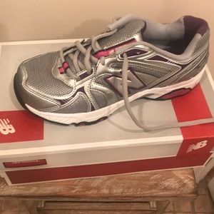 New balance shoes